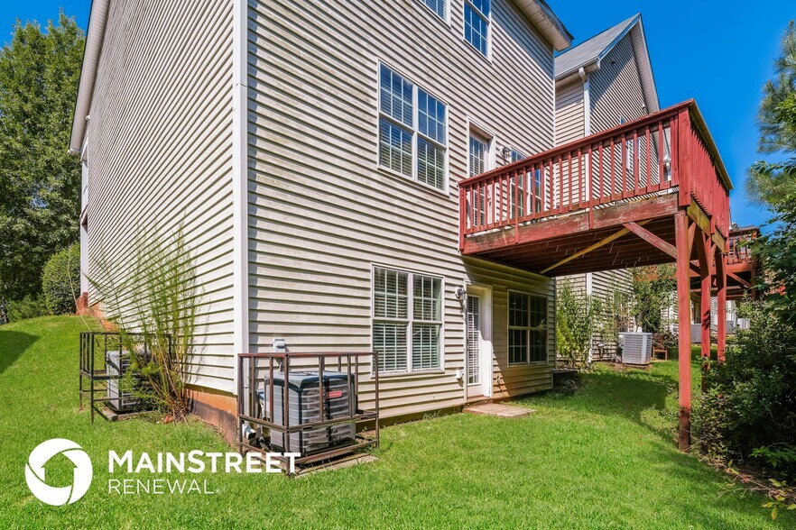 Building Photo - 6288 Lake Valley Point