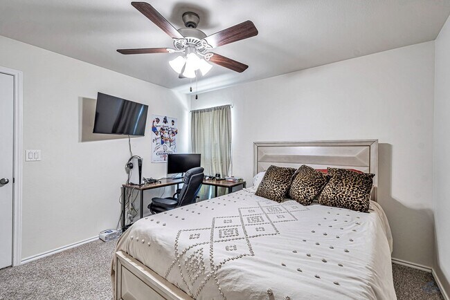 Building Photo - 6809 Brush Dr