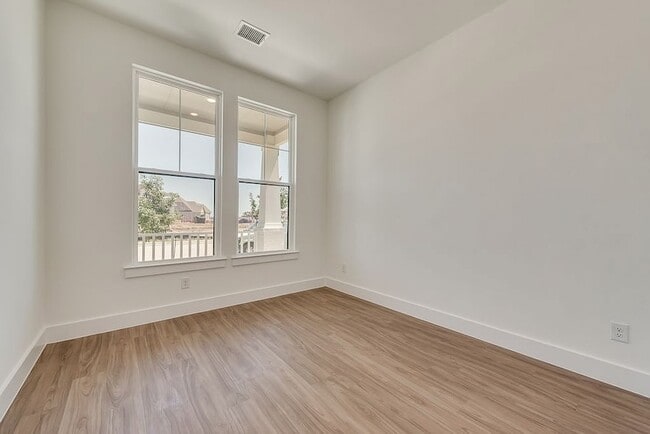 Building Photo - 14011 Bohannon Dr