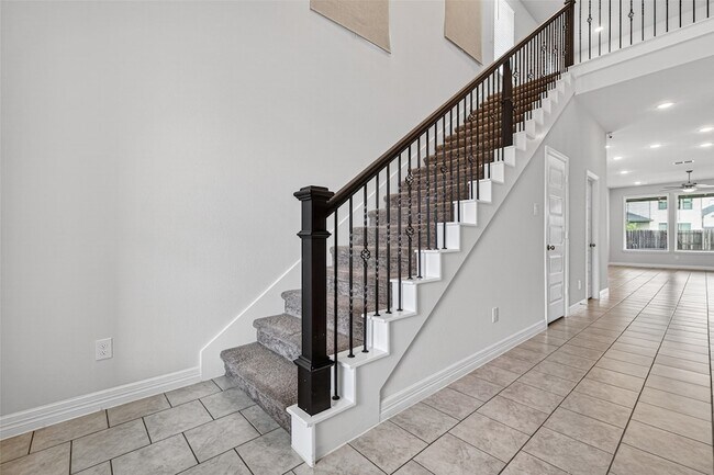 Building Photo - 6602 Albany Forest Ct