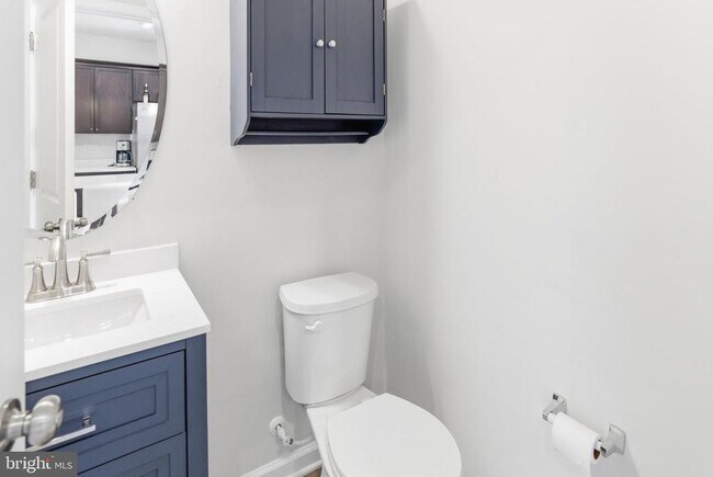 Building Photo - 66 National St