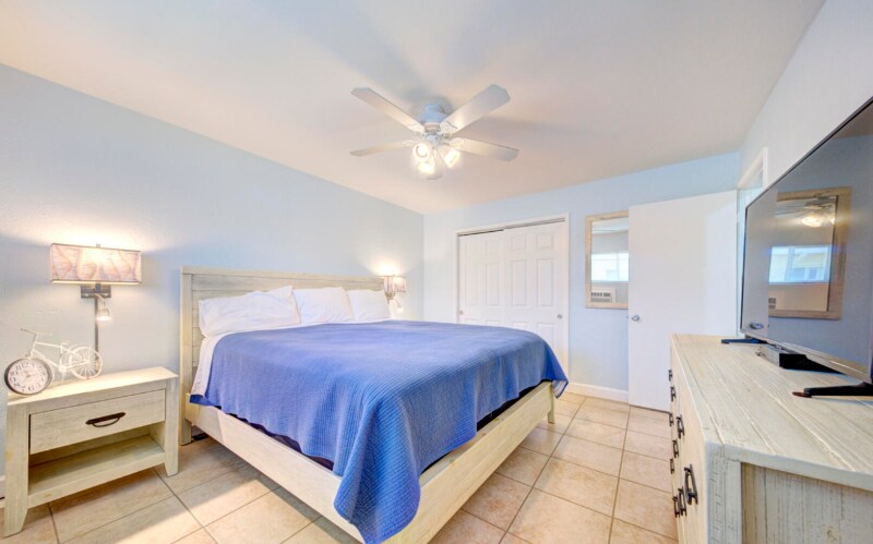 Building Photo - 3820 Ocean Beach Blvd