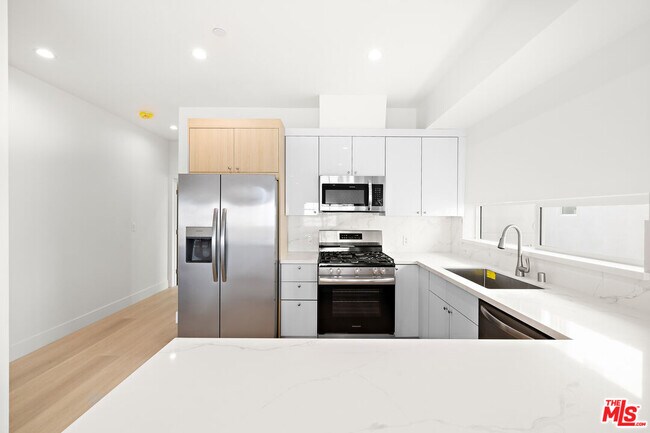 Building Photo - 5651 Case Ave