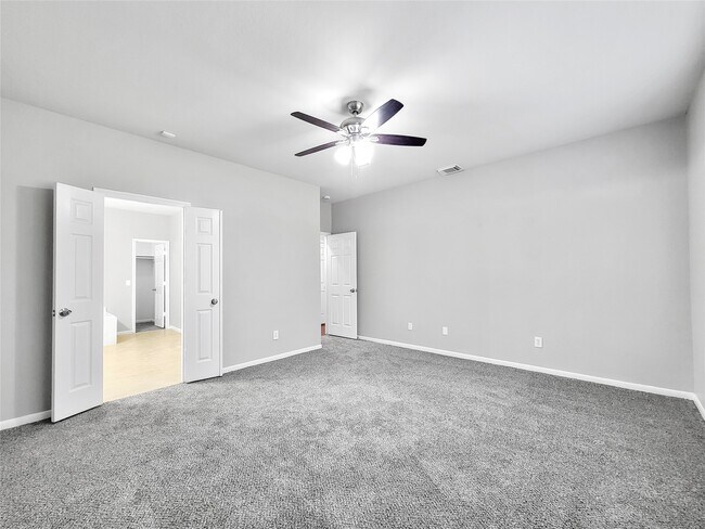 Building Photo - 7026 Blanco Pines Dr