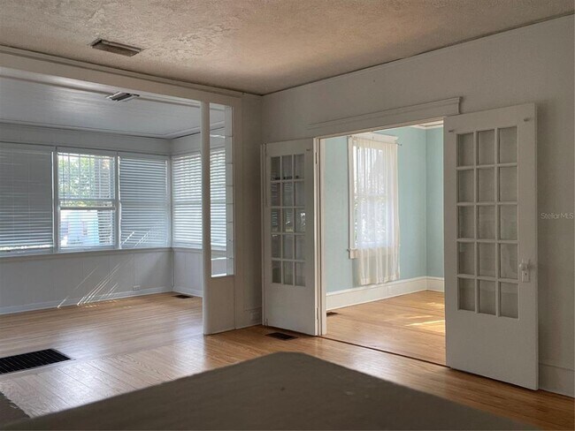 Building Photo - 506 Ora St