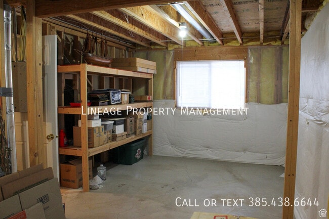 Building Photo - 412 Simoron Dr