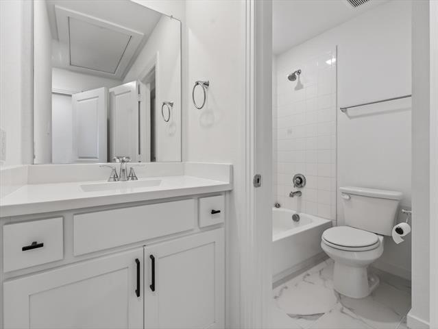 Building Photo - 422 Firecrest Ln