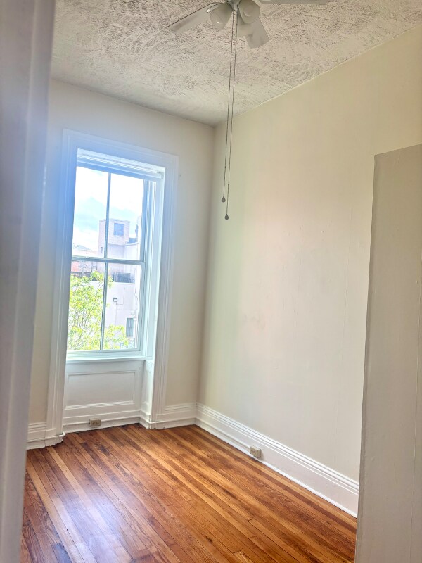 Building Photo - 218 W Madison St