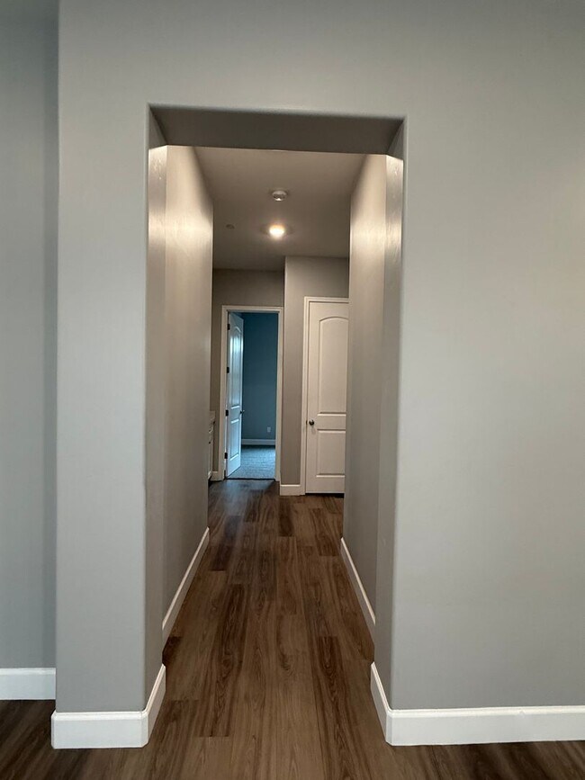 Building Photo - Gorgeous 4 Bedroom 3 Bathroom Single Level New Construction Home in Northeast Santa Rosa