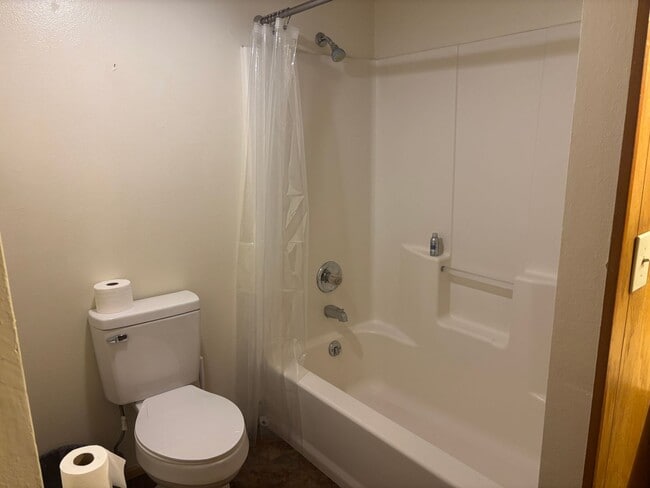 Building Photo - Horse Property for rent with beautiful Bri...