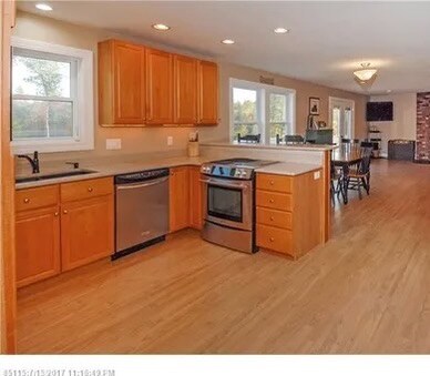 Building Photo - 151 Earls Way