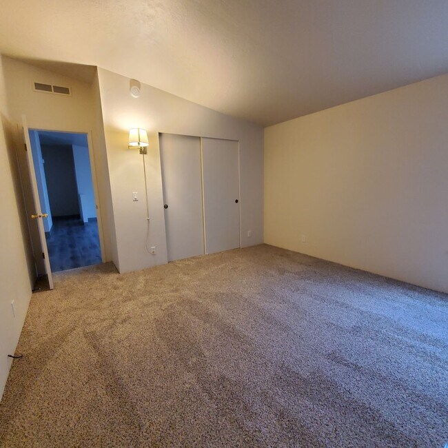 Building Photo - 31811 Begonia Ln
