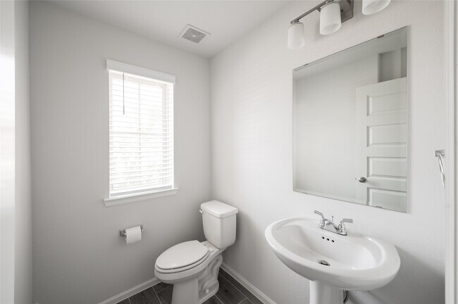 Building Photo - 10402 Cecilia Star Ln