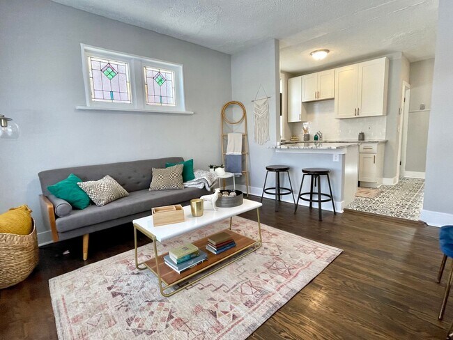 Building Photo - 2112 Maury Ave