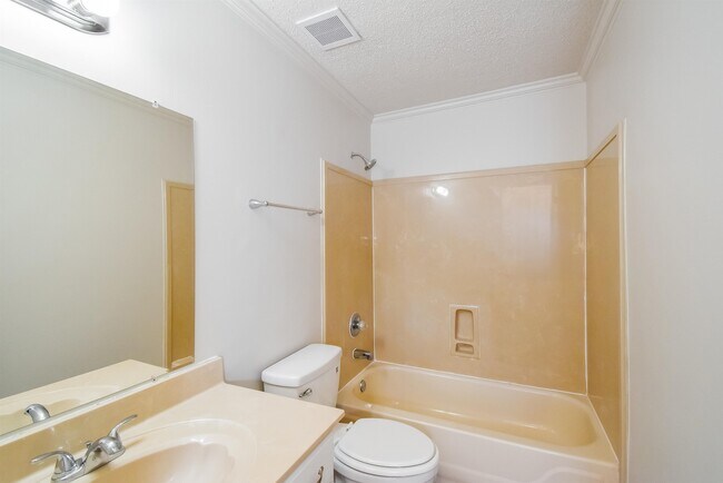 Building Photo - 5530 Millers Glen Ln