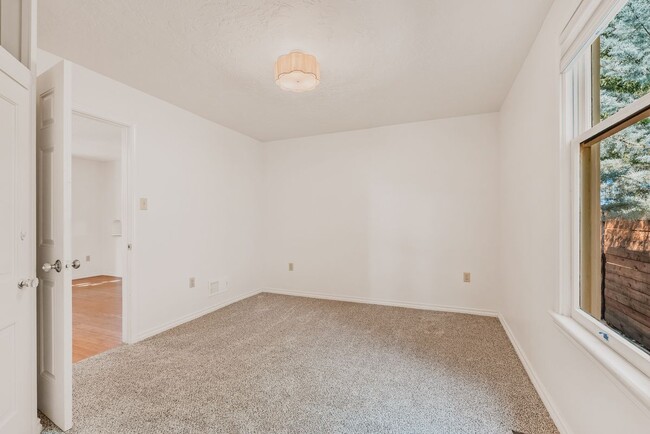 Building Photo - 1610 N 10th St
