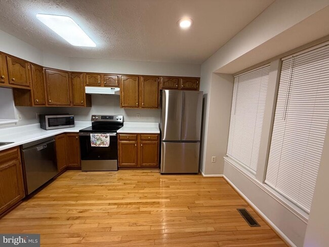 Building Photo - 1248 Quaker Ridge Dr