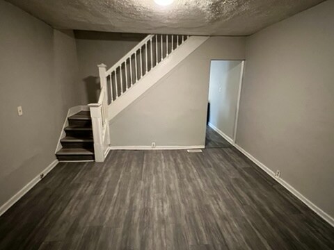 Building Photo - 1031 W 33rd St