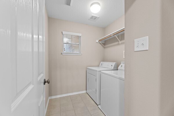 Building Photo - 33 Stone Creek Pl