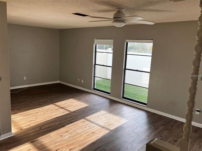 Building Photo - 10722 Crowngate Ln