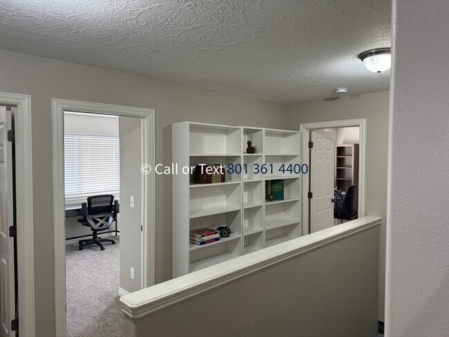 Building Photo - 1665 N 2600 W