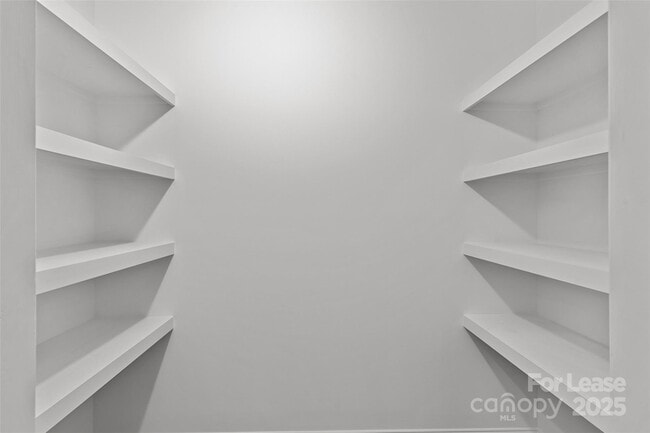 Building Photo - 310 Arlington Ave