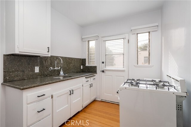 Building Photo - 265 N Swall Dr