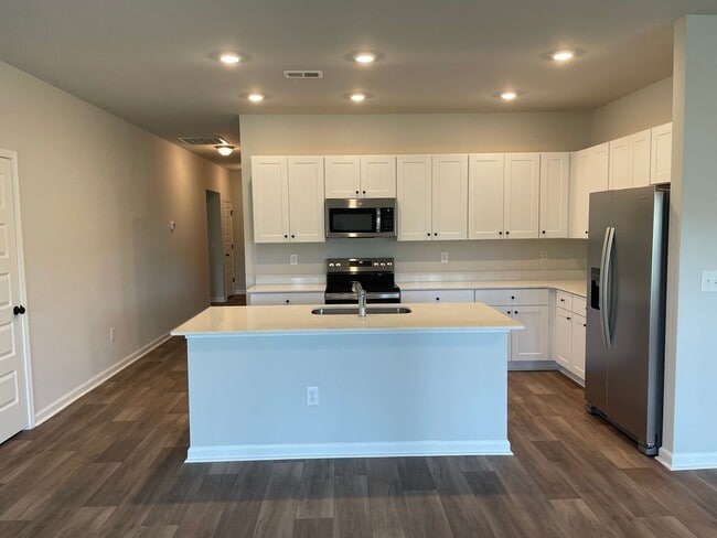 Building Photo - 1027 Harbor Dr
