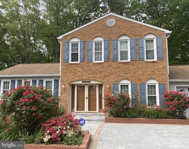 Building Photo - 7801 Cliffside Ct