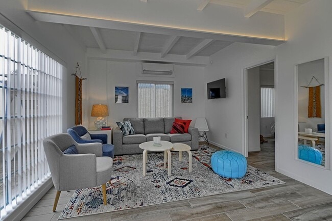 Building Photo - 1076S - Seaward Beach Modern Bungalows