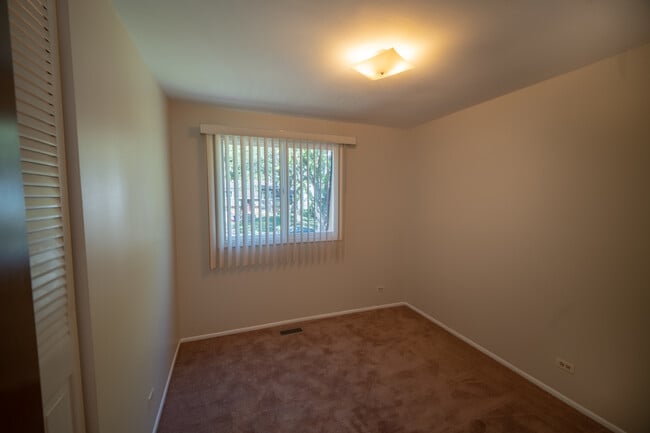 Building Photo - 1302 Oxford Ln
