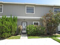 Building Photo - 10049 Lake Oak Cir