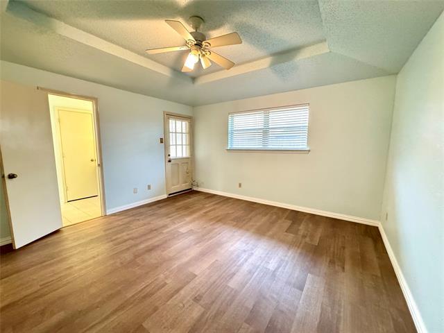 Building Photo - 1925 Glen Hill Dr