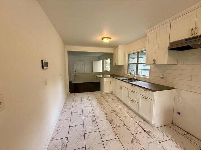 Building Photo - 2609 20th Place Ensley