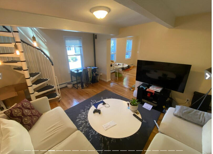 Building Photo - 255 Beacon St
