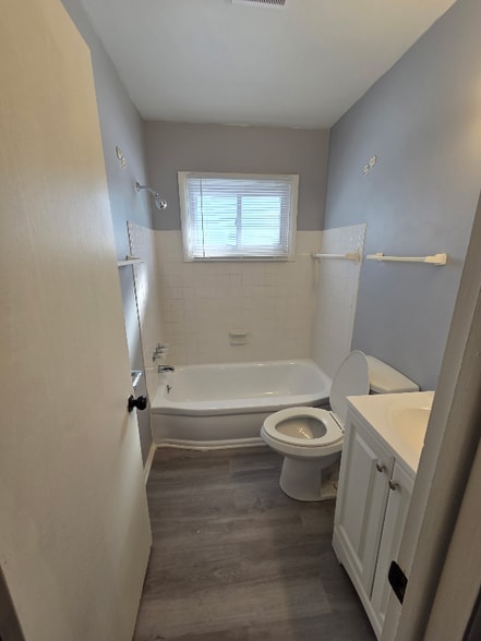 Building Photo - 3716 Lynn St