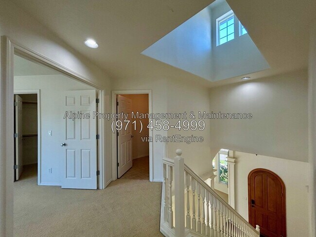 Building Photo - 13390 NW Hogan St