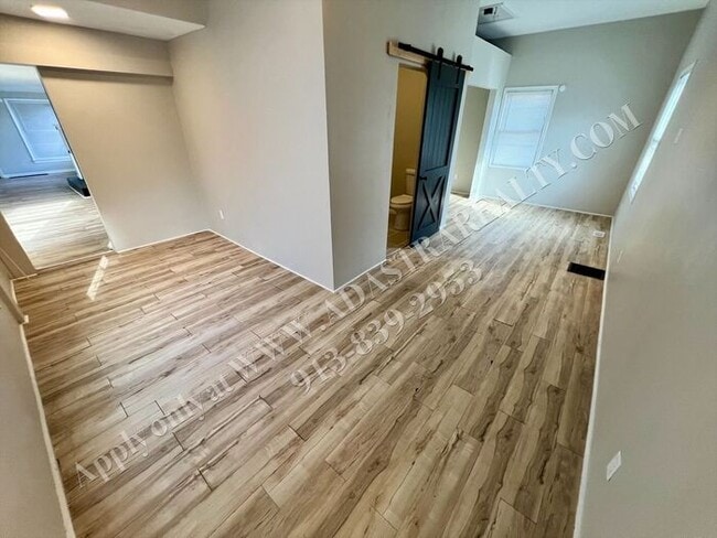 Building Photo - Updated 3 bed 2 bath home in Independence-Coming SOON!!