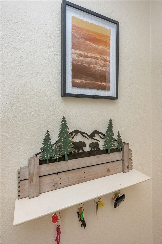 Building Photo - Charming Furnished Condo in Taku/Campbell - Everything You Need in One Place!