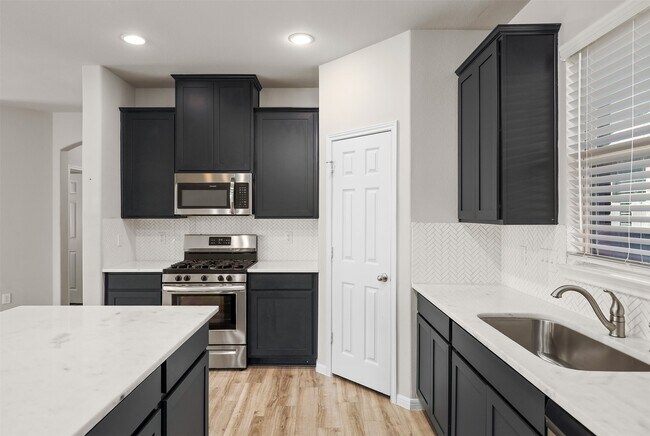 Building Photo - 13126 Dancing Reed Dr