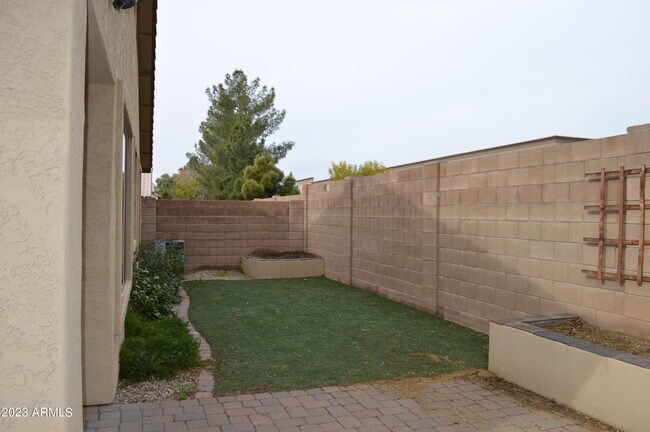 Building Photo - 9266 E Keats Ave