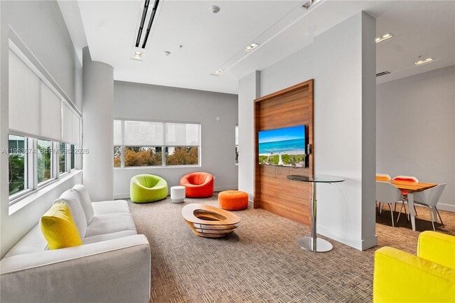 Building Photo - 1600 SW 1st Ave