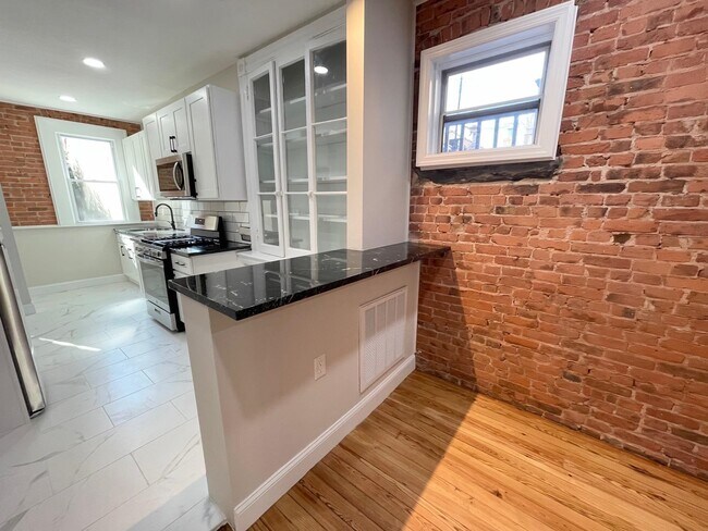 Building Photo - 357 8th St