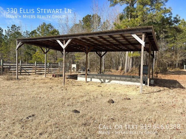 Building Photo - 330 Ellis Stewart Ln