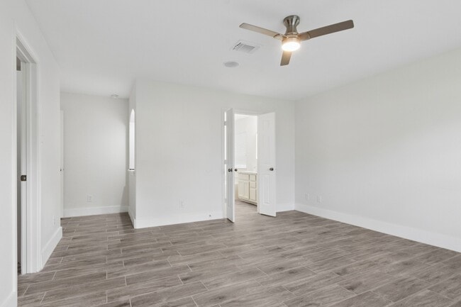 Building Photo - 17910 Royal Gate Ln
