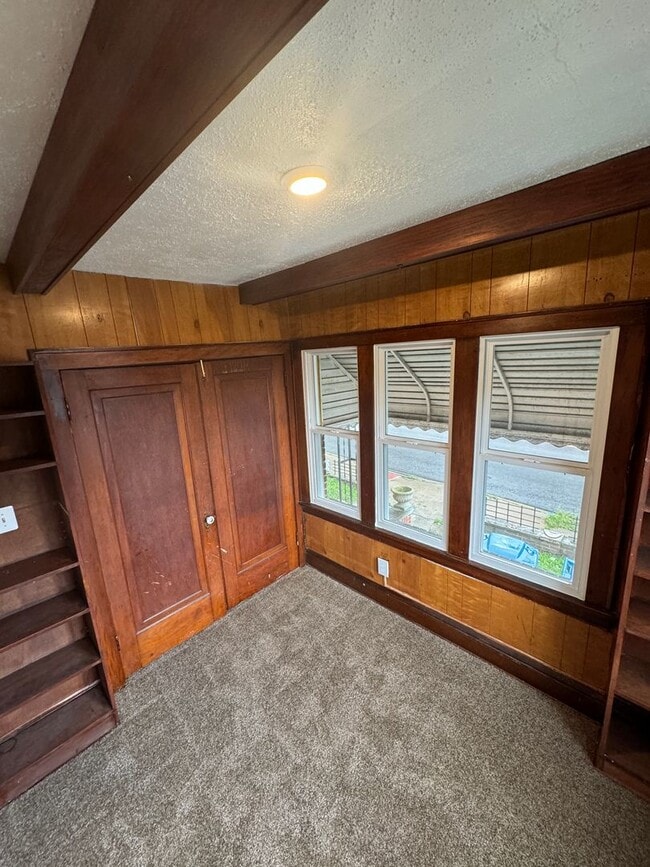 Building Photo - 235 S Arlington St