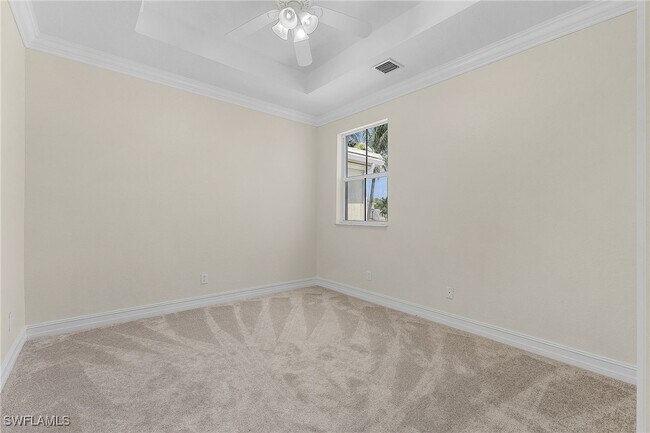 Building Photo - 1325 Mariposa Cir
