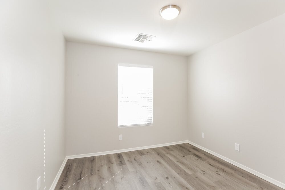 Building Photo - 6824 S 38th Dr