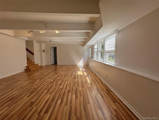 Building Photo - 3 Stonewall Ln