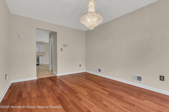 Building Photo - 7 Alpine Trail